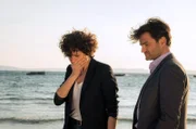 Stascha Novak (Jasmin Gerat) und ihr Kollege Emil Perica (Lenn Kudrjawizki) sind fassungslos.