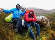 SRF bi de Lüt - Durch dick und dünn
DivertiMento bei den Schotten
Folge 1
Fototermin im schottischen Wetter vor Crianlarich