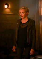 Laurel Lance (Katie Cassidy)