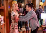 Gemma Johnson (Beth Behrs, l.); Dave Johnson (Max Greenfield, r.)