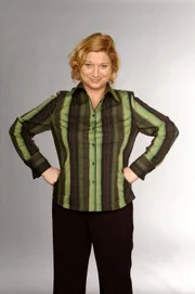(2. Staffel) - Agnes Hetzer (Susanne Szell) ist Kantinenchefin des Modehauses und eine der dienstältesten Angestellten. Sie hat viele Assistentinnen von David, die sich in ihren smarten Chef verliebt hatten, kommen und gehen sehen.