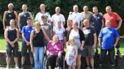 Das Team von "Zuhause im Glück" mit der Familie