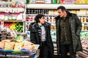 Special Agent Hana Gibson (Keisha Castle-Hughes, l.); Supervisory Special Agent Jess LaCroix (Julian McMahon, r.)