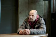 Rolf L., den alle Welt nur ‚Lubi‘ nennt, ist Polizist und bekämpft Verbrecher - bis er selbst zum Verbrecher wird.