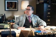 Oliver Platt (Daniel Charles)