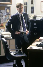 Obwohl Mulder (David Duchovny) nicht mehr für die X-Akten zuständig ist, mischt er sich in Doggetts Arbeit ein.