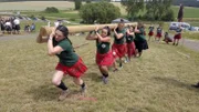 Voller Einsatz bei den schottischen Highland Games auf Schloss Guteneck.