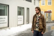 Einar (Guðjón Davíð Karlsson) leidet darunter, nach seinem Unfall nicht mehr zur See fahren zu können.