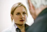 Beth Goddard (Belinda Ashton).