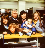 Timmo Niesner (Markus), Tarek Helmy (Tom), Peter Weck (Werner Schumann), Thekla Carola Wied (Angi), Baby P. Podding, Julia Biedermann (Tanja).