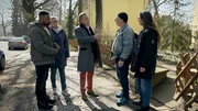 Ben Handke (l.); Ingo Lenßen (3.v.l.)