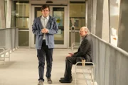 L-R: Dr. Shaun Murphy (Freddie Highmore), Dr. Aaron Glassman (Richard Schiff)