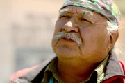 Albert Laughter ist der Medizinmann der Navajo - seine Aufgabe ist es, die Ausgeglichenheit zwischen Natur und Menschen zu bewahren.