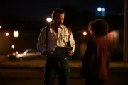 Special Agent Mike Franks (Kyle Schmid, l.); Special Agent Vera Strickland (Diany Rodriguez, r.)
