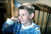 Dewey (Erik Per Sullivan) ist begeistert von Horrorfilmen.
