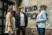 SOKO Leipzig Staffel 18 Folge 20 Team-Besprechung: Nilam Farooq als Olivia Fareedi, Steffen Schroeder als Tom Kowalski, Melanie Marschke als Ina Zimmermann