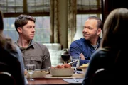 Joe Hill (Will Hochman, l.); Danny Reagan (Donnie Wahlberg, r.)