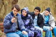 (v.l.n.r.) Younes (David Ali Rashed); Shirin (Manal Raga a Sabit); Amadou (Aaron Maldonado-Morales); Rocky (Vito Sack)