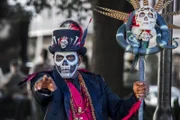 Kann Mr. Voodoo (Ron Flagge) dem Team bei den Ermittlungen weiterhelfen?