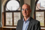 Prof. Nicolas Rüsch forscht an der Universität Ulm darüber, wie sich Stigmata auf psychische Erkrankungen auswirken und diese auch zum Teil verstärken können.