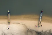 Ursprünglich aus Holz, werden Mokoro-Boote heute aus Glasfaser hergestellt.