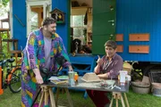 Die Pyramiden wurden von Außerirdischen erbaut - sicher? Aber ja, meint Fritz' Nachbar David Paschulke, Fritz Fuchs ist da anderer Meinung.