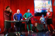 McFame" -- Jim and his band win a contest, providing them with the opportunity to play for child pop sensation Jami McFame. When the tiny diva releases her intimidating ego, Jim tries to set her straight.