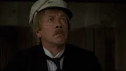 Michels Vater (Allan Edwall) ist erbost über Michels Streiche.