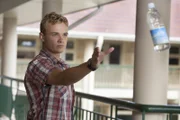 Durch ein Versehen ist Cam (Dominic Deutscher) mit verzaubertem Mondseewasser in Berührung gekommen und verfügt nun selbst über magische Kräfte.