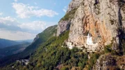 Kloster Ostrog wurde als Zufluchtsort in den Fels gebaut.