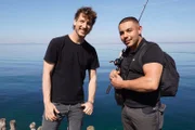v.li.: Donat Hofer mit Erhan, Gerüstebauer und Freizeit-Angler