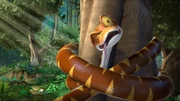 Kaa versucht Balu aus der Falle zu befreien.