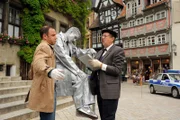 Hauptkommissar Paul Kleinert und Pathologe Dr. Münster fürchten, dass der Silbermann Mischa Berghoff ermordet wurde.