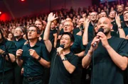 Musik verbindet:  Über 1.000 Singende beim Jubiläum von „Gospel im Osten“.