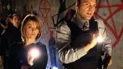 Eames (Kathryn Erbe) und Goren (Vincent D'Onofrio) folgen einem Mörder bis in die New Yorker Kanalisation.