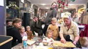 Eine neue Tradition sorgt im Wollnyhaus für Trubel: der Weihnachtswichtel! Silvia, Sarafina und Sylvana bereiten abwechselnd Überraschungen für die Kinder vor - doch statt besinnlicher Stimmung gibt es Chaos.