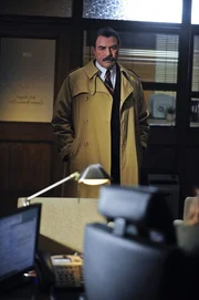 Der Tod eines inhaftierten Mannes, verursacht durch einen Polizisten, führt zu Spannungen zwischen Frank (Tom Selleck) und seiner Tochter Erin, die den Fall bearbeiten muss ...