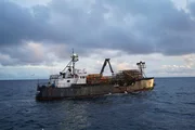 The Wizard at sea, ready to drop its first Opie pots.