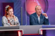 Moderatorin Enie van de Meiklokjes und Telefonschreck Bodo Bach sind ein eingespieltes Rateteam. Im SWR Wissensquiz „Meister des Alltags“ stellen sie ihre Alltagstauglichkeit unter Beweis. Der Gewinn wird einem guten Zweck gespendet.