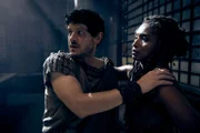 Tenax (Iwan Rheon), Cala (Sara Martins)