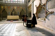 Thomas Cromwell (Mark Rylance, re.) bittet König Henry VIII. (Damian Lewis, li.), seinen Sohn Gregory beim bevorstehenden Turnier zu verschonen.
