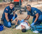 Eddie Diaz (Ryan Guzman, l.); Henrietta "Hen" Wilson (Aisha Hinds, r.)