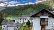 Bosco/Gurin im Kanton Tessin.
