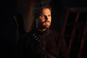 Oliver Queen (Stephen Amell)
