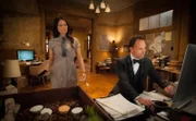 Ein Mord an zwei Männern, die sich zum Verwechseln ähnlich sahen, führt Holmes (Jonny Lee Miller, r.) und Watson (Lucy Liu, l.) in die Welt der Gesichtserkennungs-Technik ...