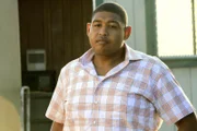 Walter Simmons (Omar Miller)