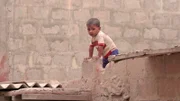Aufnahme eines Kindes in Essa Nagri.