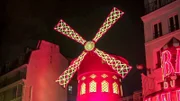 Moulin Rouge.