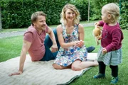 Johann Boyd (Max von Pufendorf, l.); Lana Boyd (Gabriela Lindl, M.)