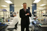 Todd Robbins in Factory of Death.